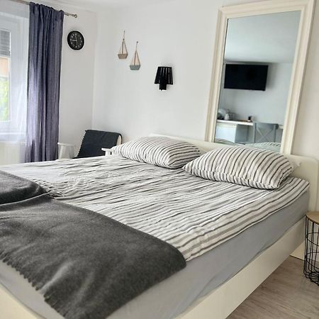 Pokoje Goscinne U Anny Ujście-Darłowskie Exterior foto