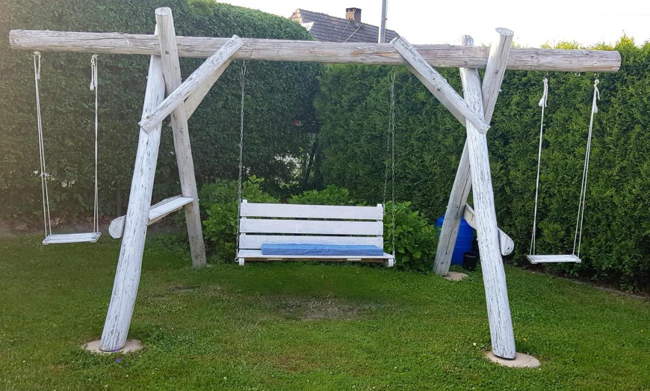 Pokoje Goscinne U Anny Ujście-Darłowskie Exterior foto